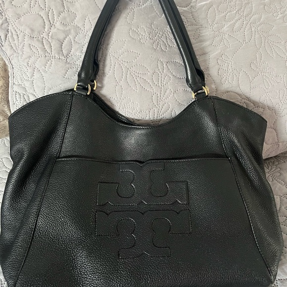 Tory Burch Handbags - Tory Burch Black Pebbled Leather Double-T Shoulder Tote